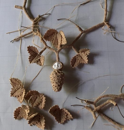 葉っぱをつける前のいちごちゃんリース