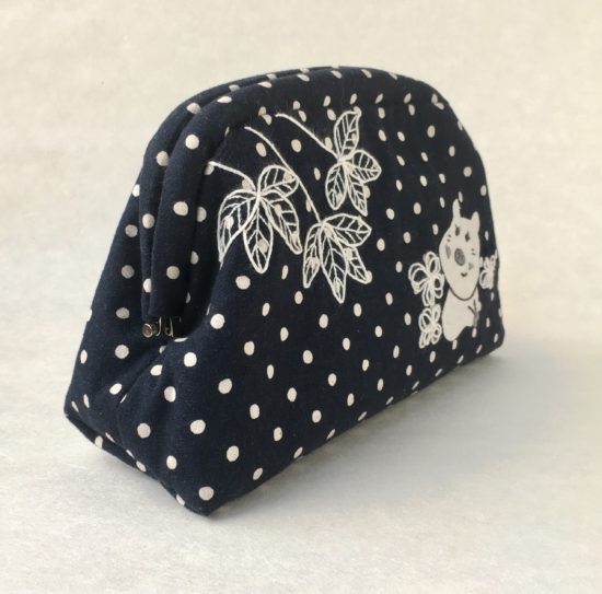 左側から見たバックインバック